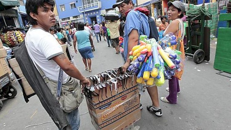 El trabajo informal en México - Movimiento Antorchista Nacional